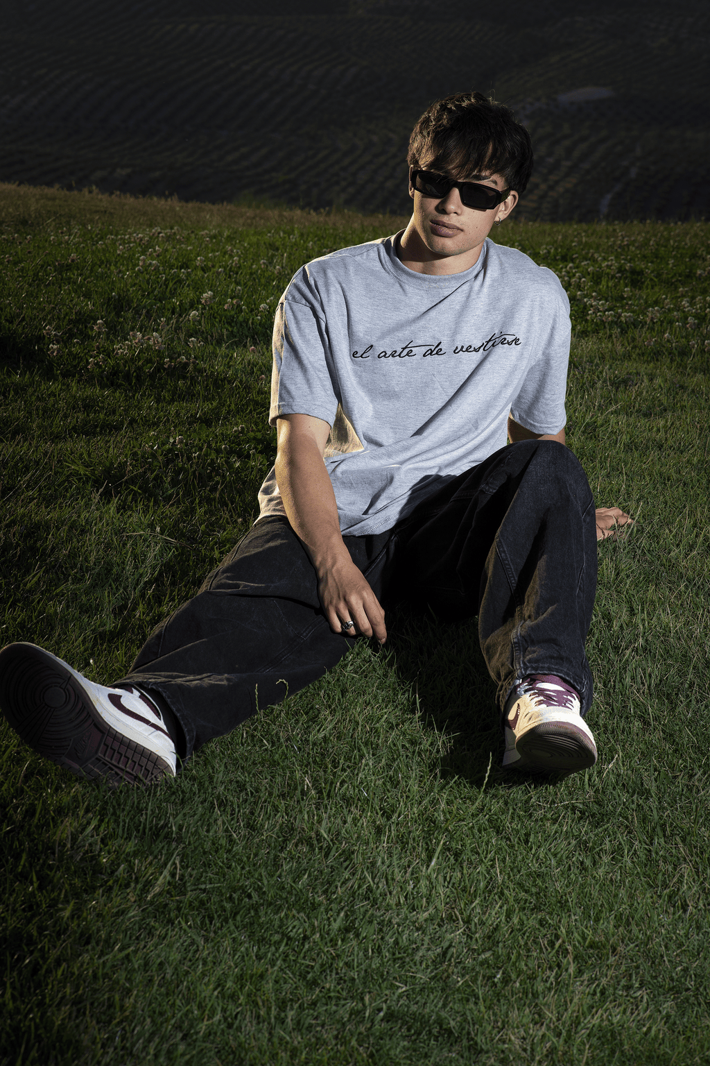 Gray Kiss Tee